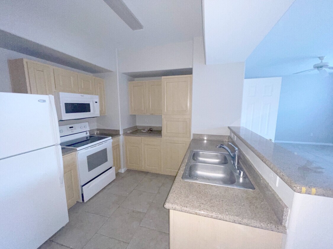 Primary Photo - 8000 Badura Ave