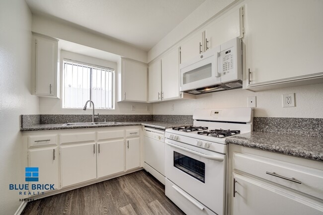 Photo - 5121 Klump Ave-307 Apartment
