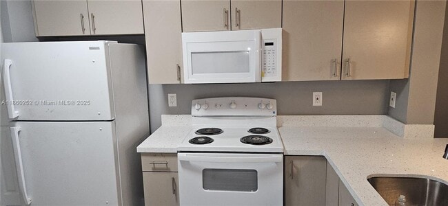 Photo - 862 NE 209th St House