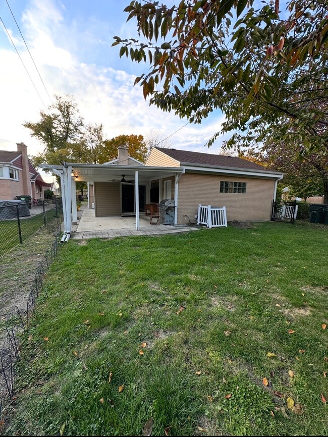 Foto del edificio - 7225 E Prairie Rd