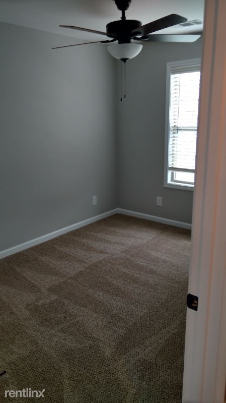 Building Photo - 257 Signature Pl