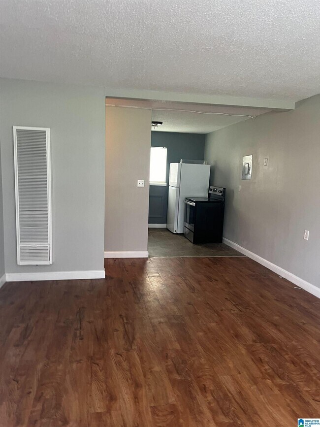 Building Photo - 1512 20th St N