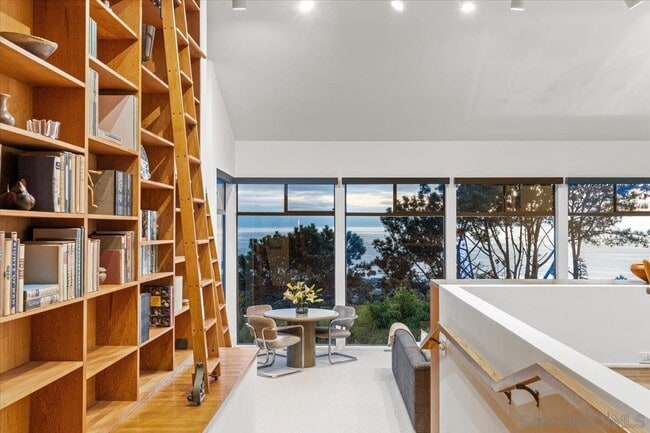 Building Photo - 8496 Westway Dr
