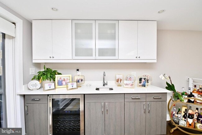 Building Photo - 2012 Kalorama Rd NW