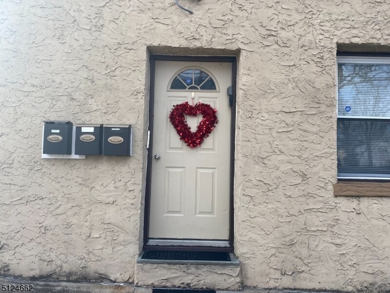 Foto principal - 189 Broughton Ave