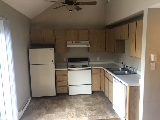 Foto del edificio - 4531 Boardwalk Dr