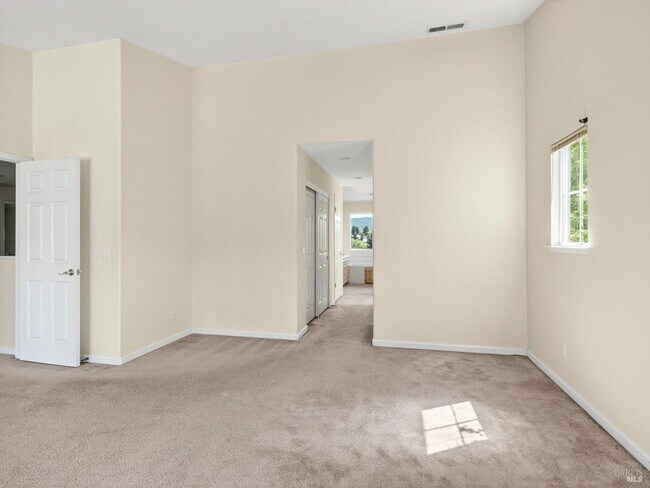 Foto del edificio - 5794 Owl Hill Ave