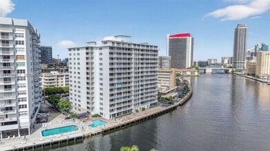 Building Photo - 121 Golden Isles Dr