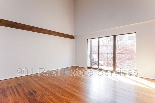 Foto del edificio - 107 S Front St