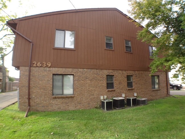 Building Photo - 2639 Columbia Rd