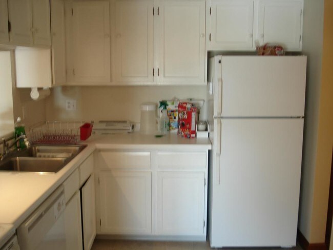 Foto del edificio - 10411 Cedar Lake Rd