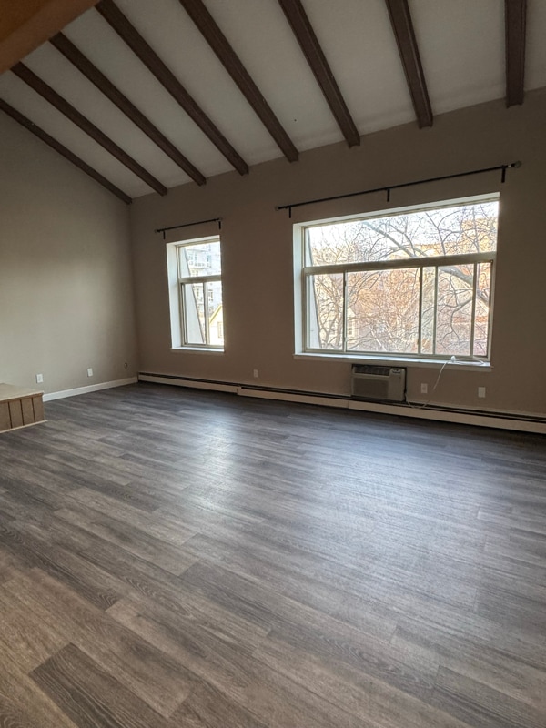 Foto del edificio - 2131 N Summit Ave