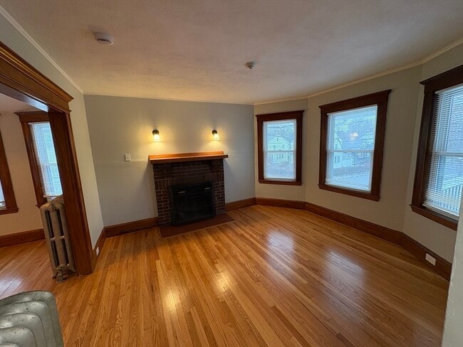 Building Photo - 227 Bellevue St