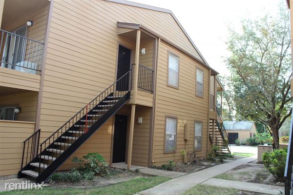 Building Photo - 2921 Sycamore Springs Dr