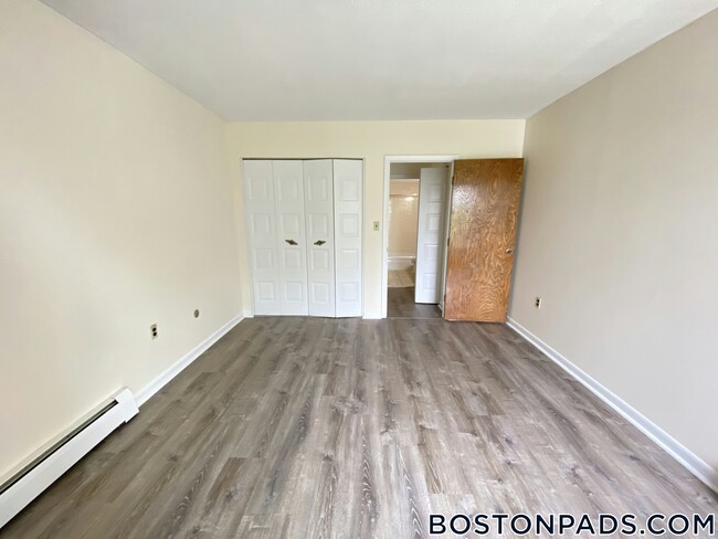 Foto del edificio - 385 Massachusetts Ave
