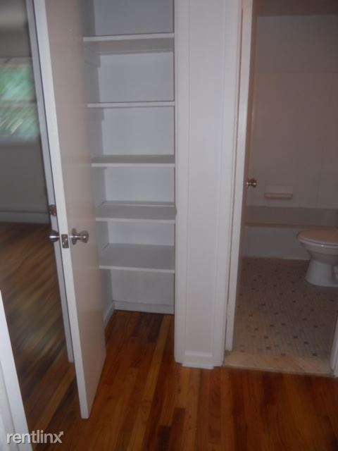 Building Photo - 155 E Main St