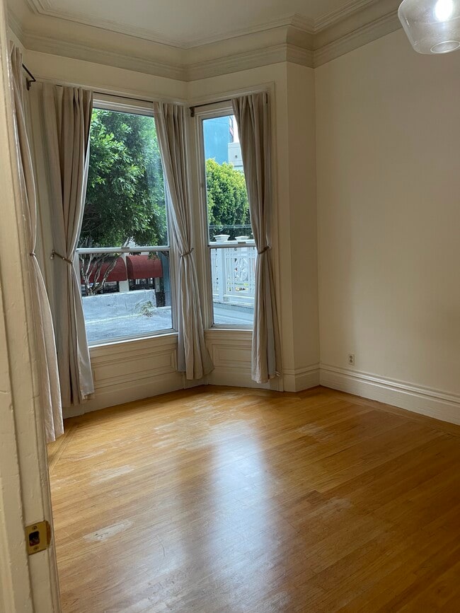 Building Photo - 2180 Sutter St