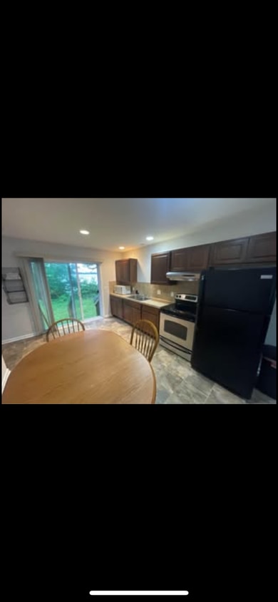 Primary Photo - 6660 W Lake Dr