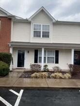 Building Photo - 304 Shoshone Pl