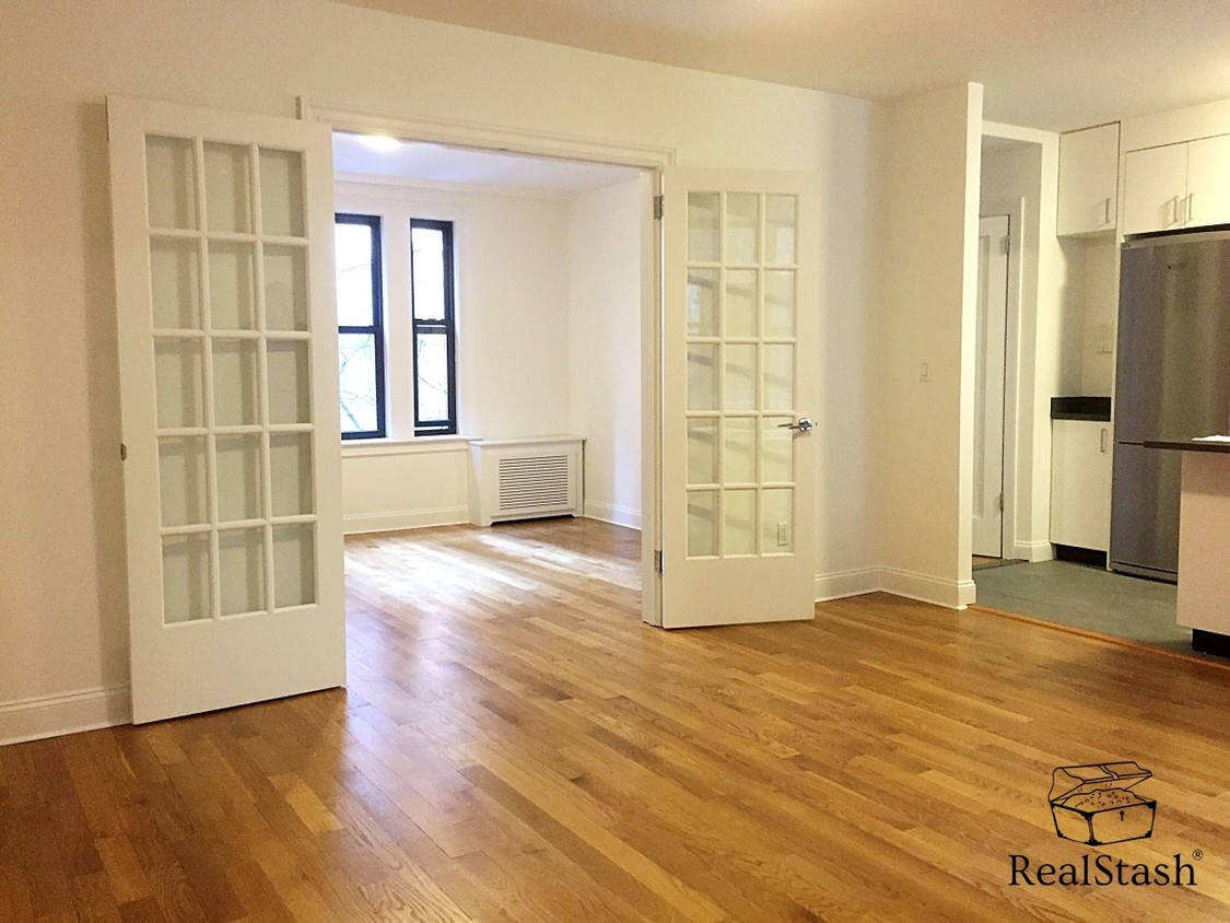 Primary Photo - 140 W 55th St