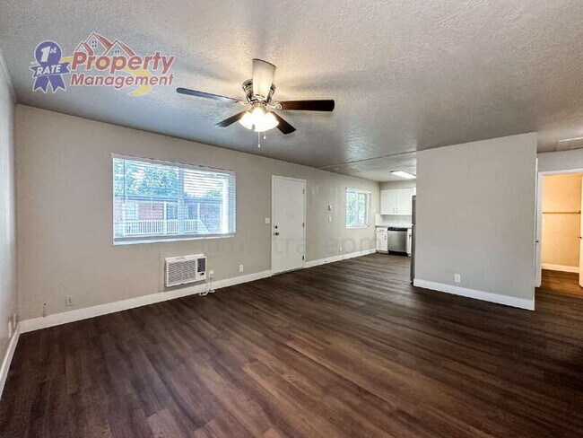 Foto del edificio - 1300 W Bella St