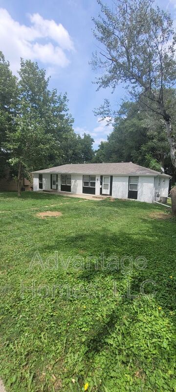 Building Photo - 6001-6003 W Richards Dr