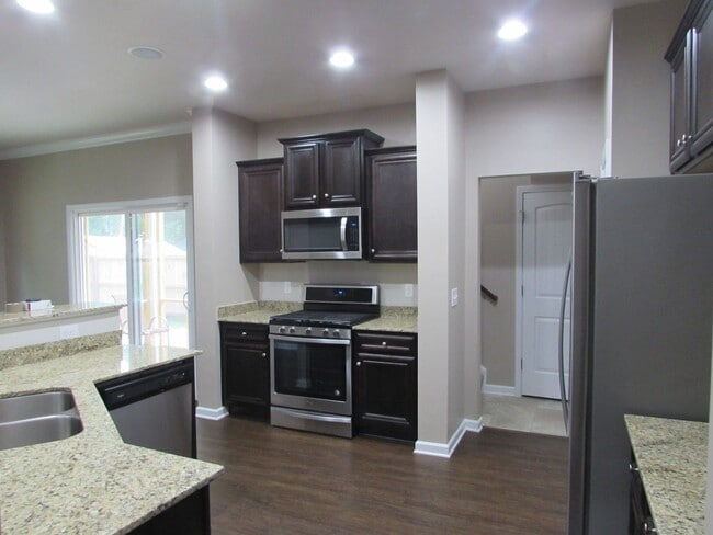 Building Photo - 15 Whitetail Cir