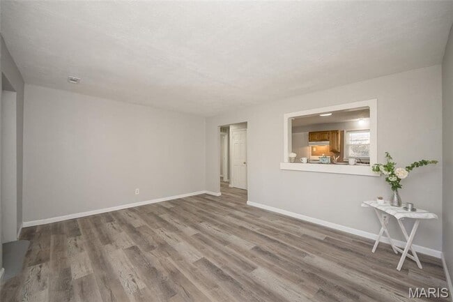 Photo - 9813 Winkler Dr House