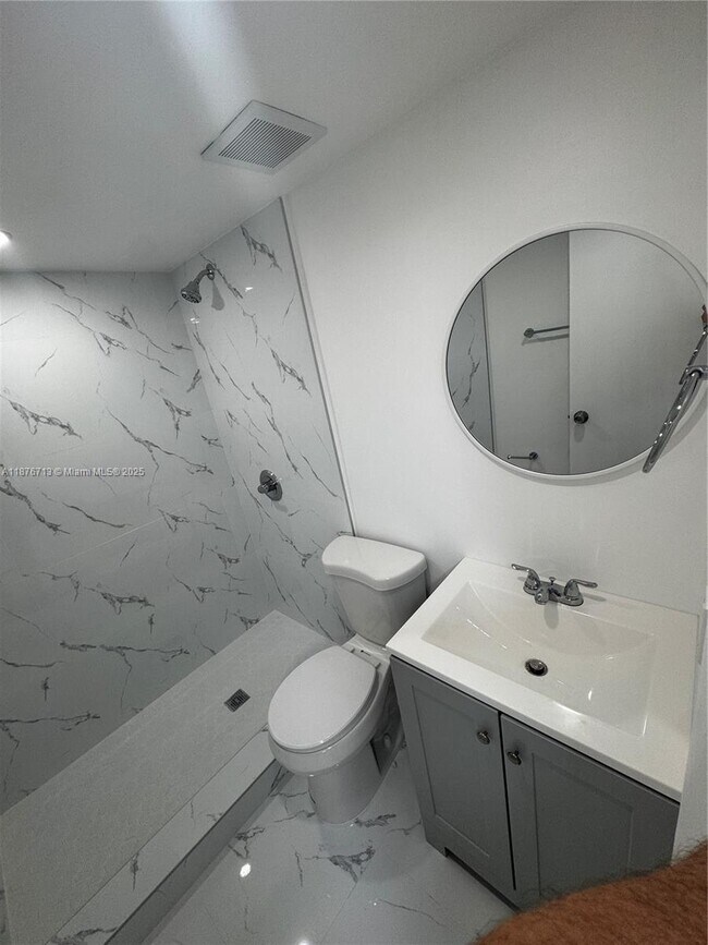 Foto del edificio - 2 bedroom in Hollywood FL 33020