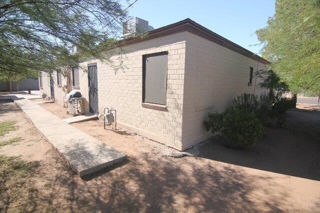 Primary Photo - 4-Plex