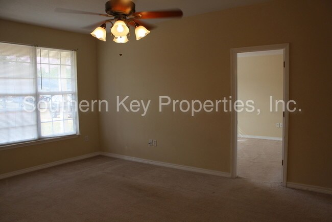 Building Photo - 4629 Bobolink Way