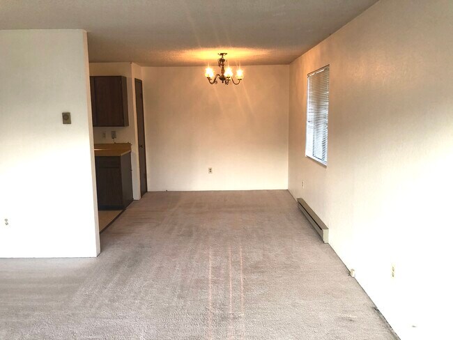 Dining Area - 1534 NW 53rd St