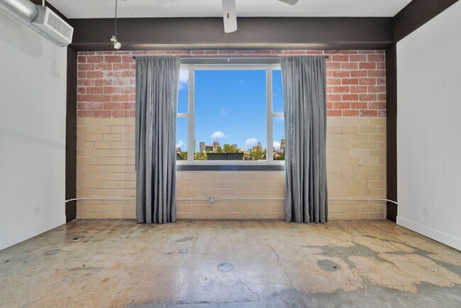 Foto del edificio - Modern Condo in Downtown San Antonio!