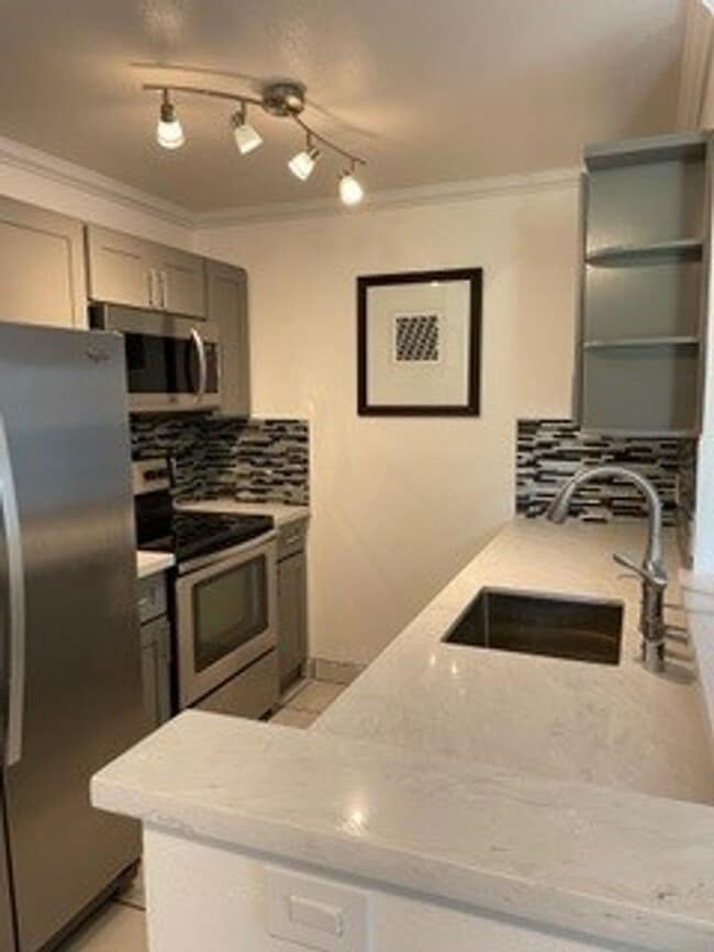 Building Photo - South Maui - Keonekai Villages - Ground Floor Furnished 2Bed/2Bath with 2 parking spaces
