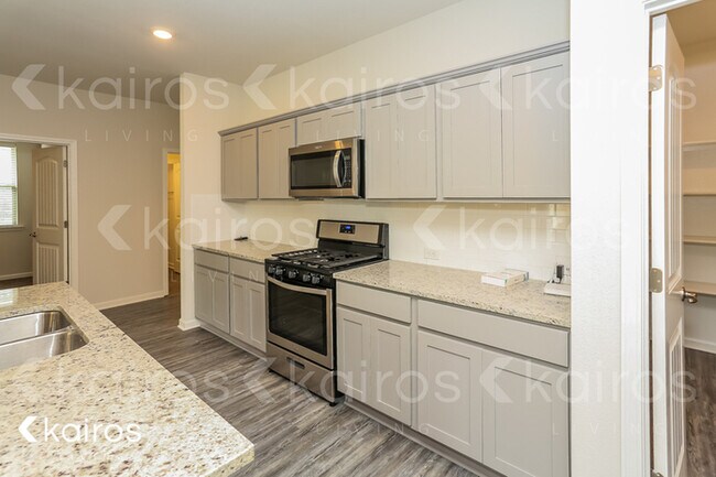 Foto del edificio - 6709 Tiger Pointe Dr.