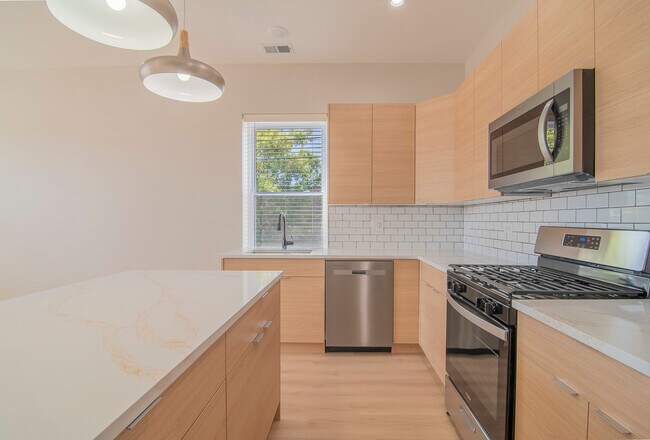 Foto del edificio - 1546 N Homan Ave.