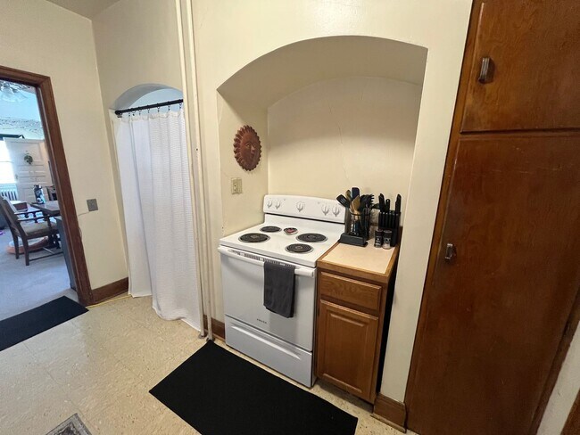 Foto del edificio - 2128-2130 E 2nd St