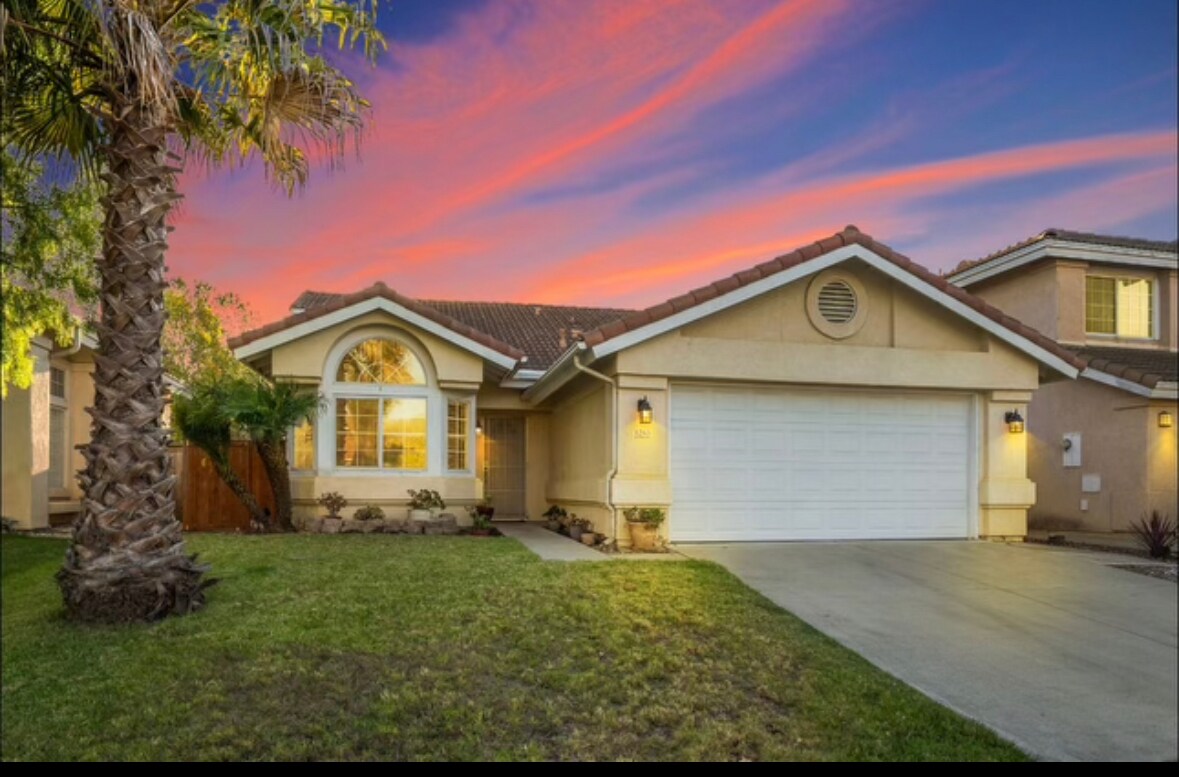 Primary Photo - 1265 Stonebrook Dr