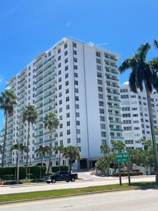Primary Photo - 5001 Collins Ave