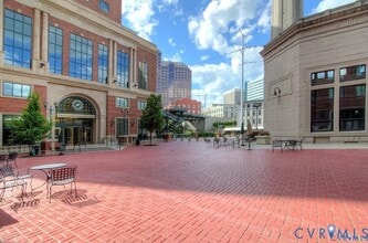 Building Photo - 301 Virginia St