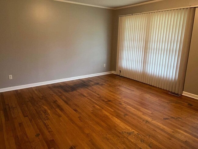 Building Photo - 2391 Allen Dr