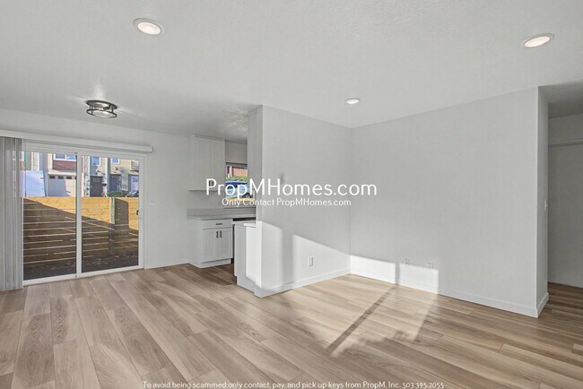 Foto del edificio - Updated Two Bedroom Unit in St Johns!