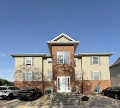 Building Photo - 10 Cherry Ct