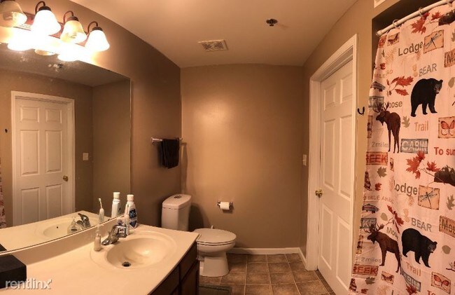 Building Photo - 2 br, 2 bath Condo - 6201 spring creek ln