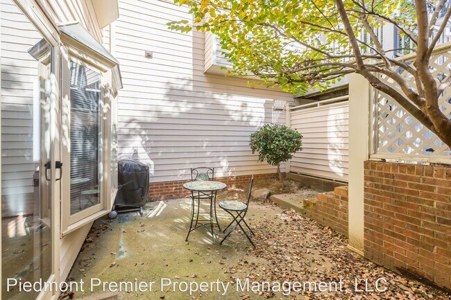 Building Photo - 2 br, 2 bath House - 204 Tanners Mill Ct