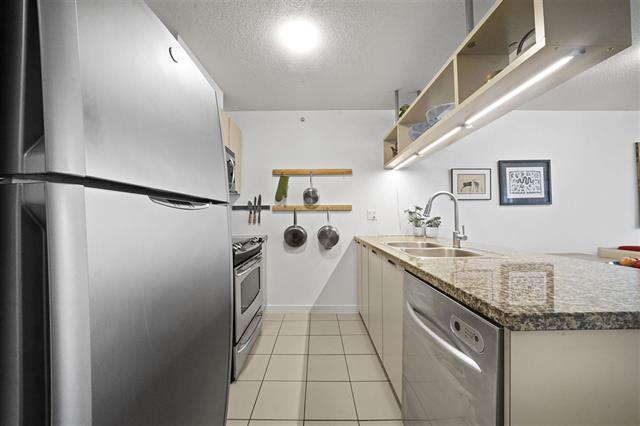 Photo du bâtiment - 701-1082 Seymour Street