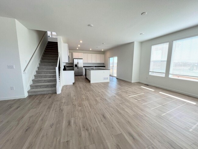 Building Photo - 690 Rob Roy Ct