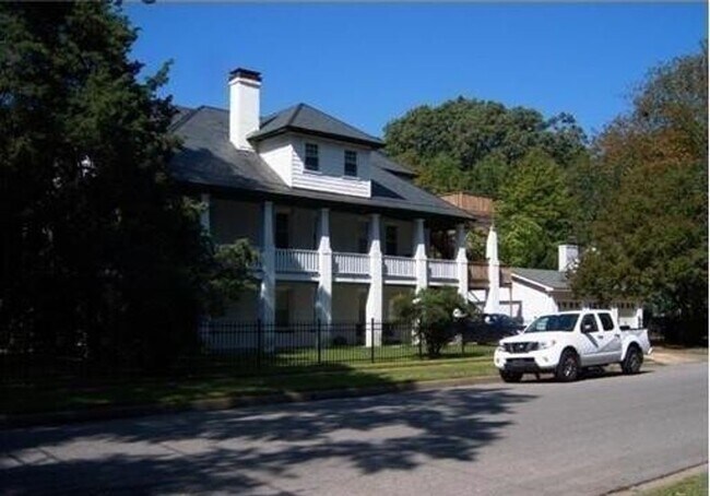 Foto del edificio - Spacious 2 Bedroom Apartment in Euwanee Park