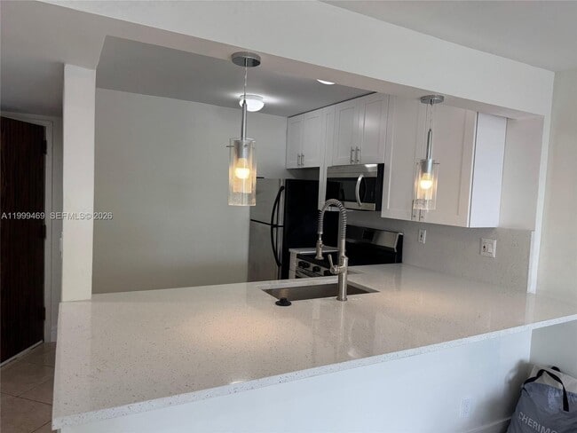 Foto del edificio - 492 NW 165th St