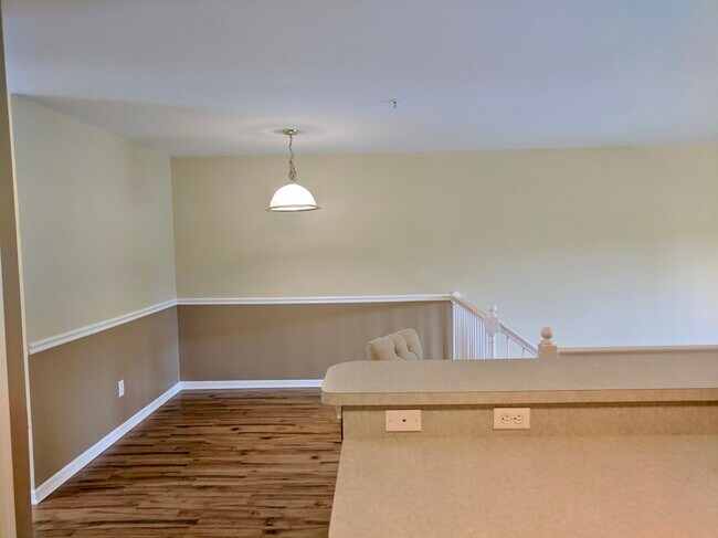 Comedor - 2916 Barclay Way